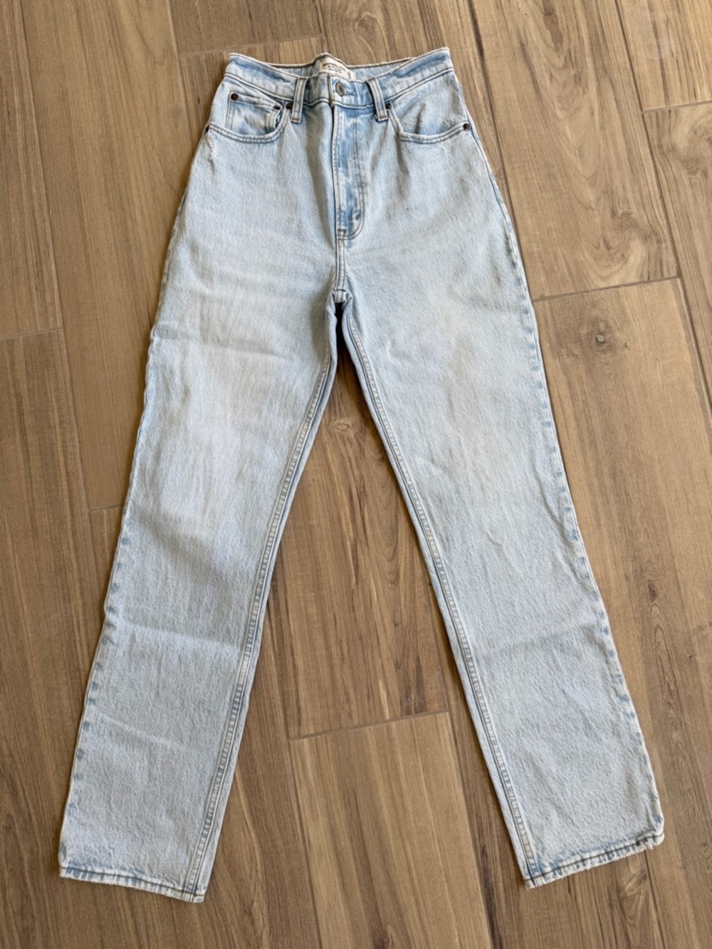 Abercrombie & Fitch Light Blue The 90s Straight Ultra High Rise Jeans